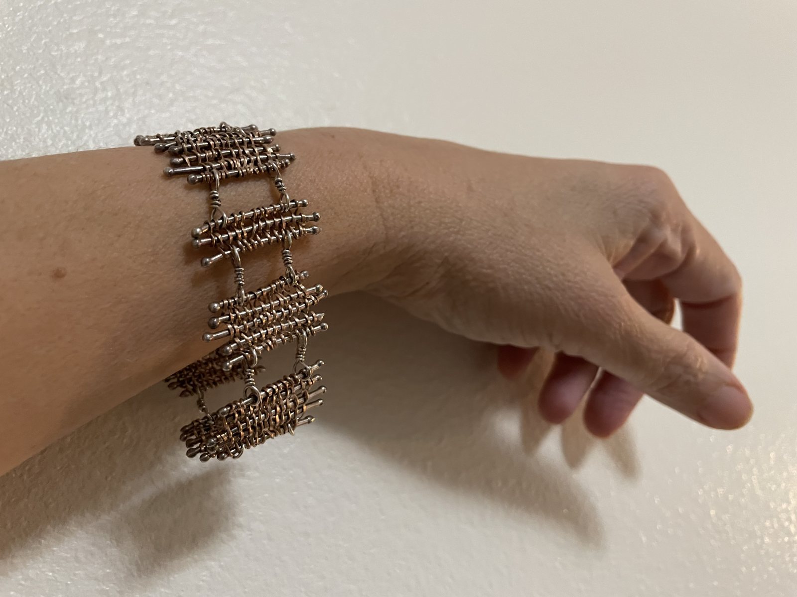Art crafted bracelet rose gold, silver