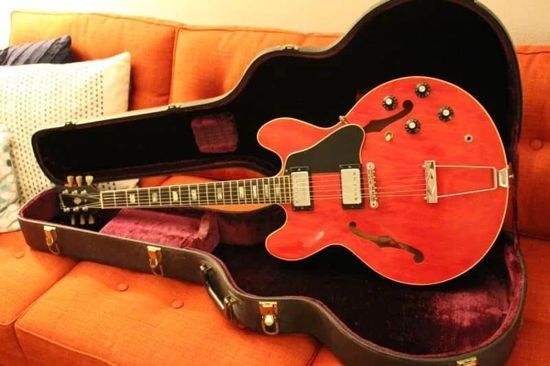gibson vintage es335 electric guitar with original hard case