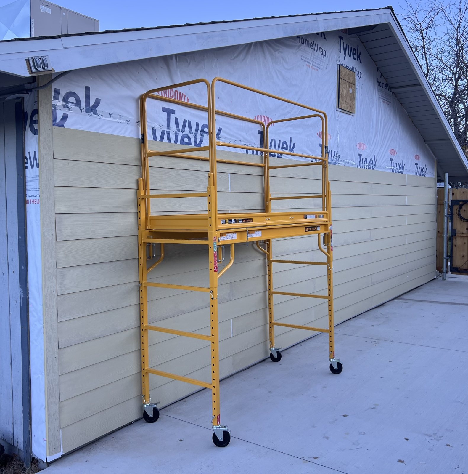 MetalTech 6' Scaffold with Guardrail System.