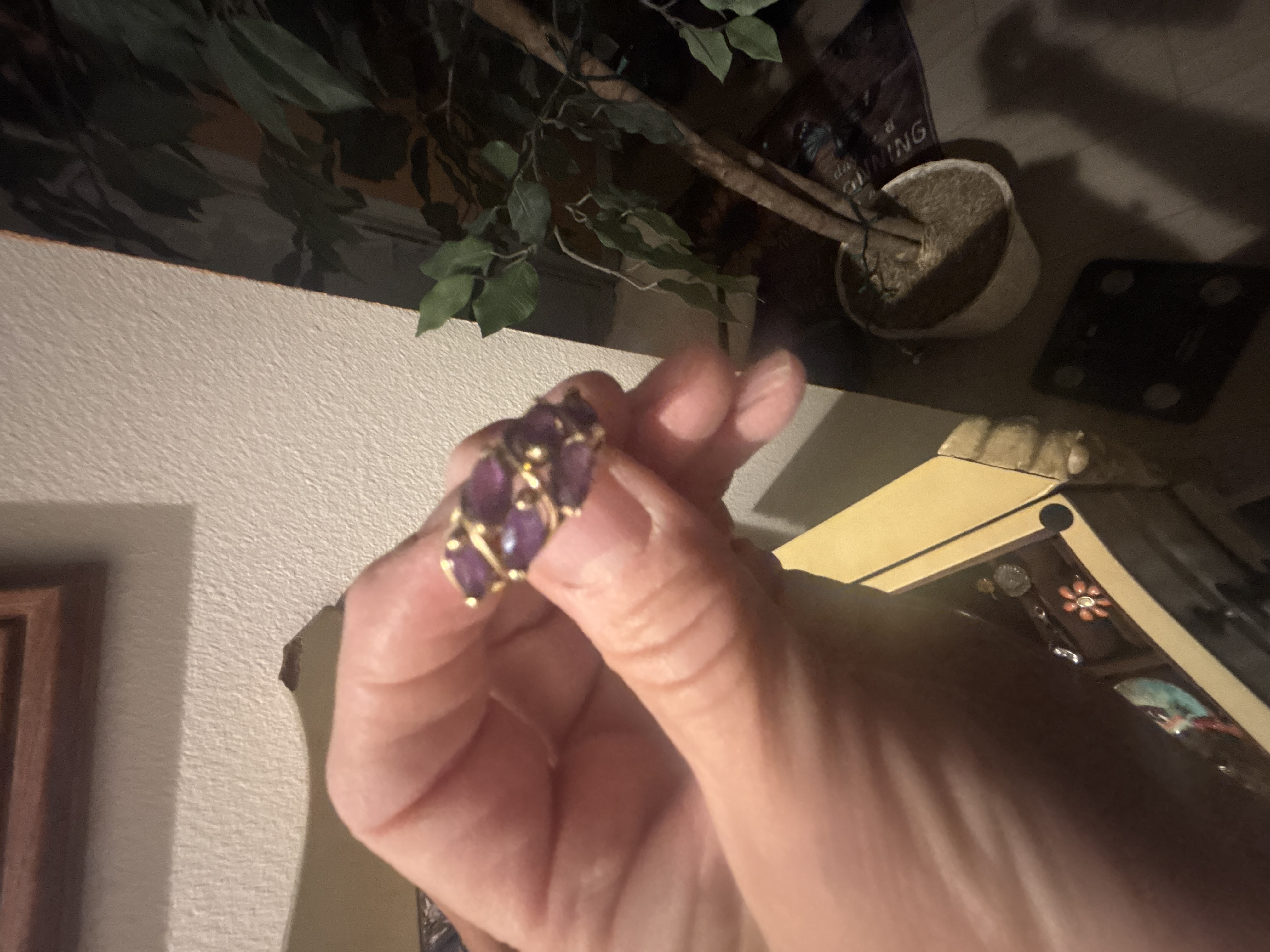 Beautiful!!!! vintage!!! 14kt amythyst ring lowered price. final $350.00 size 7- 71/2. 760-264-6582